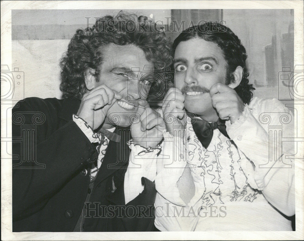 1976 Press Photo T.J. Mullin/Brian Foster/Actor - Historic Images