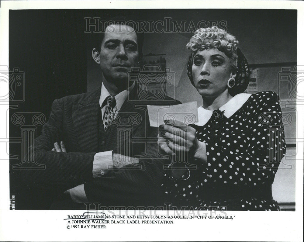 1992 Press Photo City Of Angels Film Actors Williams Joslyn Reading Letter Scene - Historic Images