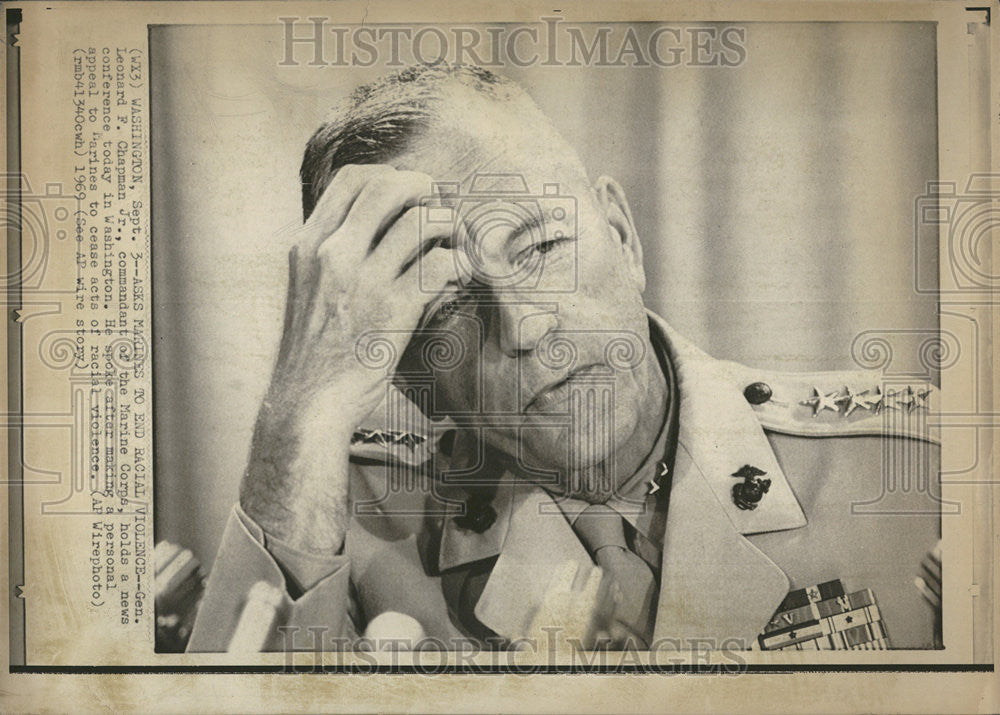 1969 Press Photo Leonard F Chapman Commandant Marine Corps World War II Veteran - Historic Images