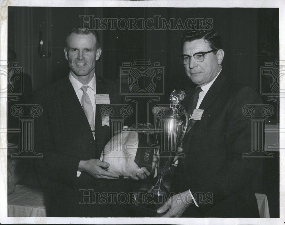 1961 Press Photo Lloyd Churches Golden Colorado National Dressed Turkey Winner - Historic Images