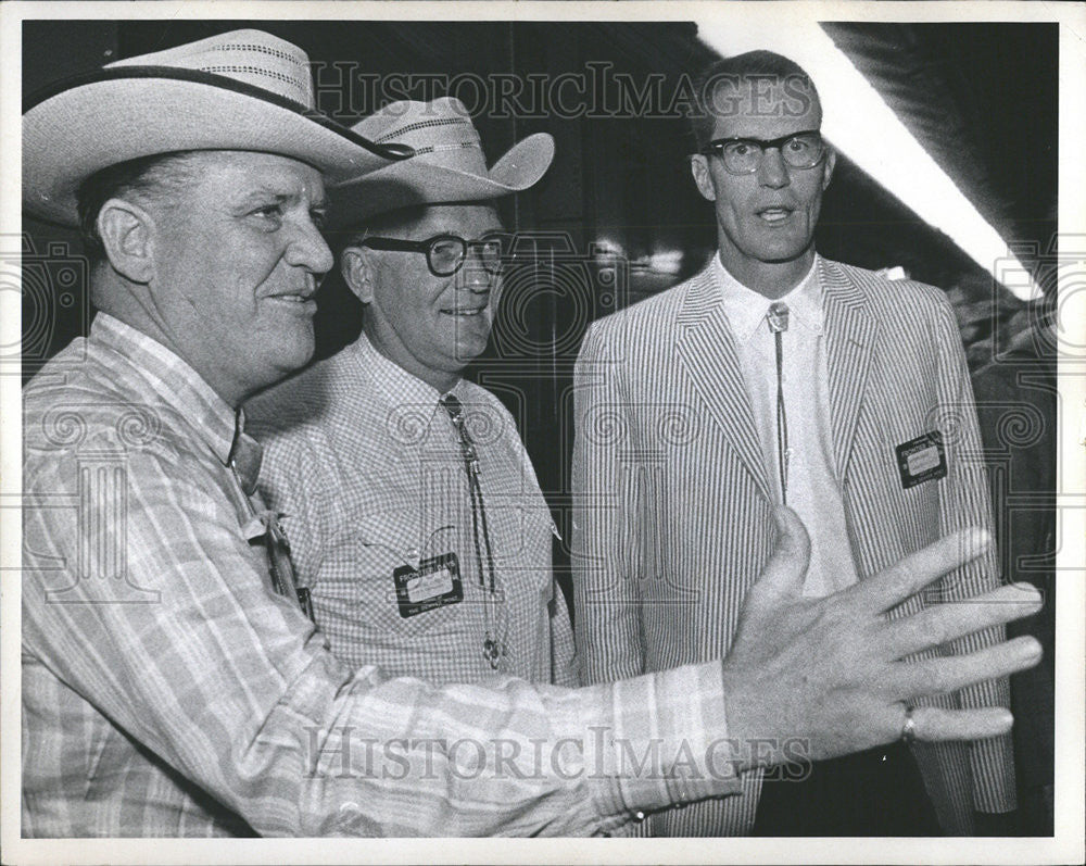 1966 Press Photo Warden Wayne Patterson State Penitentiary Revill Fox Denver - Historic Images