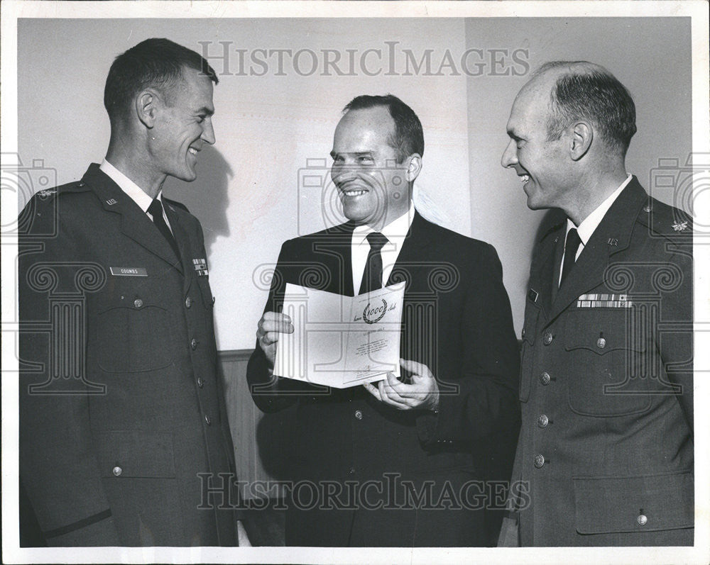 1968 Press Photo Leonard Cole United States Air Force Civil Staff - Historic Images