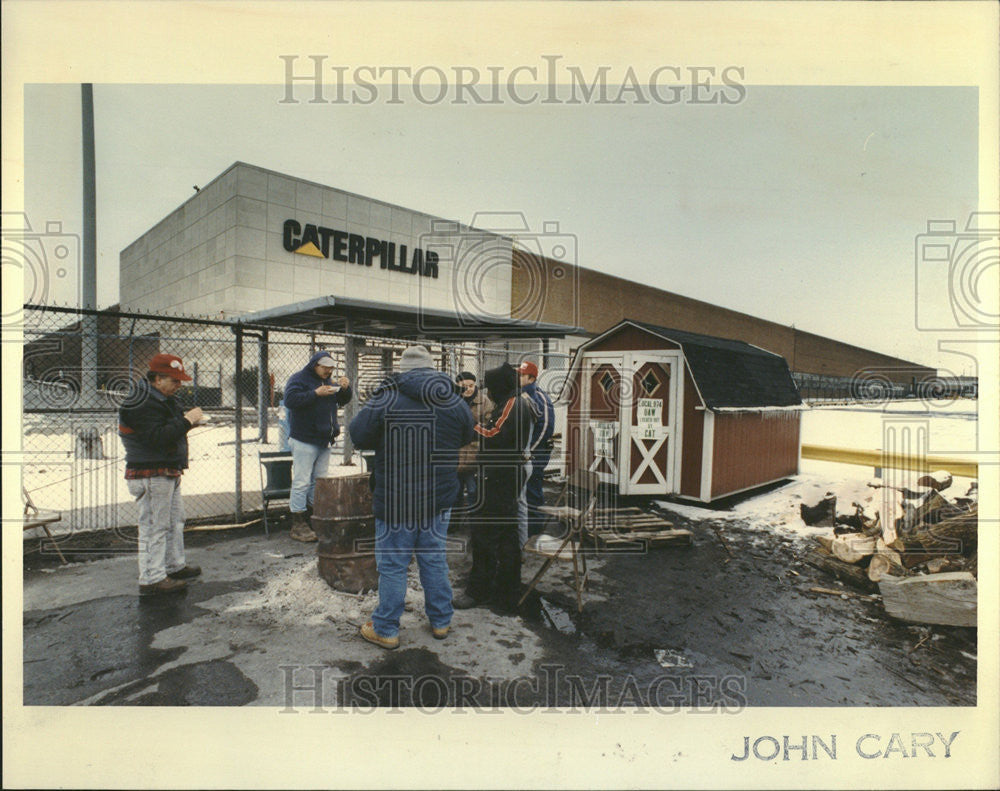 1992 Press Photo East Peoria United Auto Workers Caterpillar transmission - Historic Images