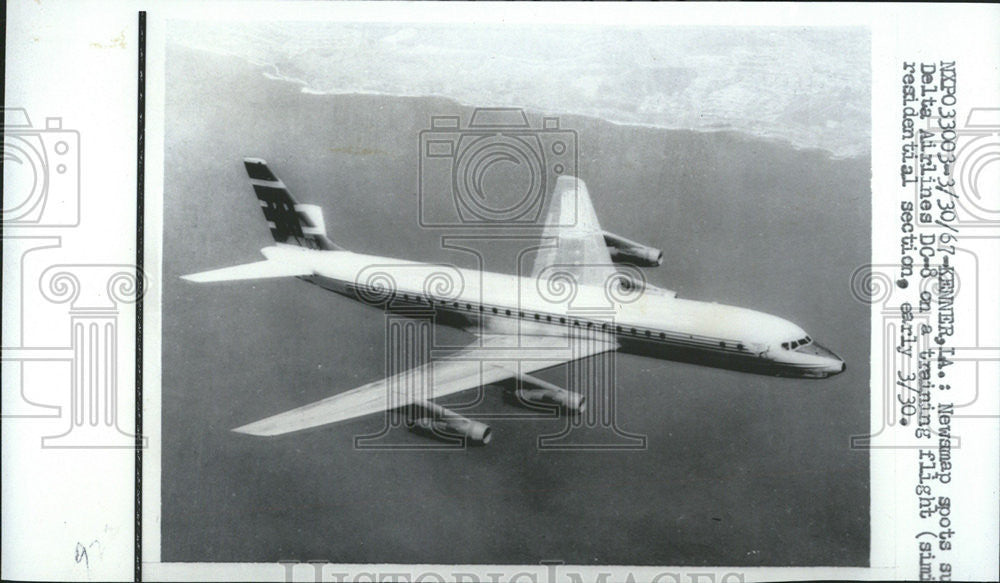 1967 Press Photo Newsmap spots Delta Airlines DC-8 training flight residential - Historic Images