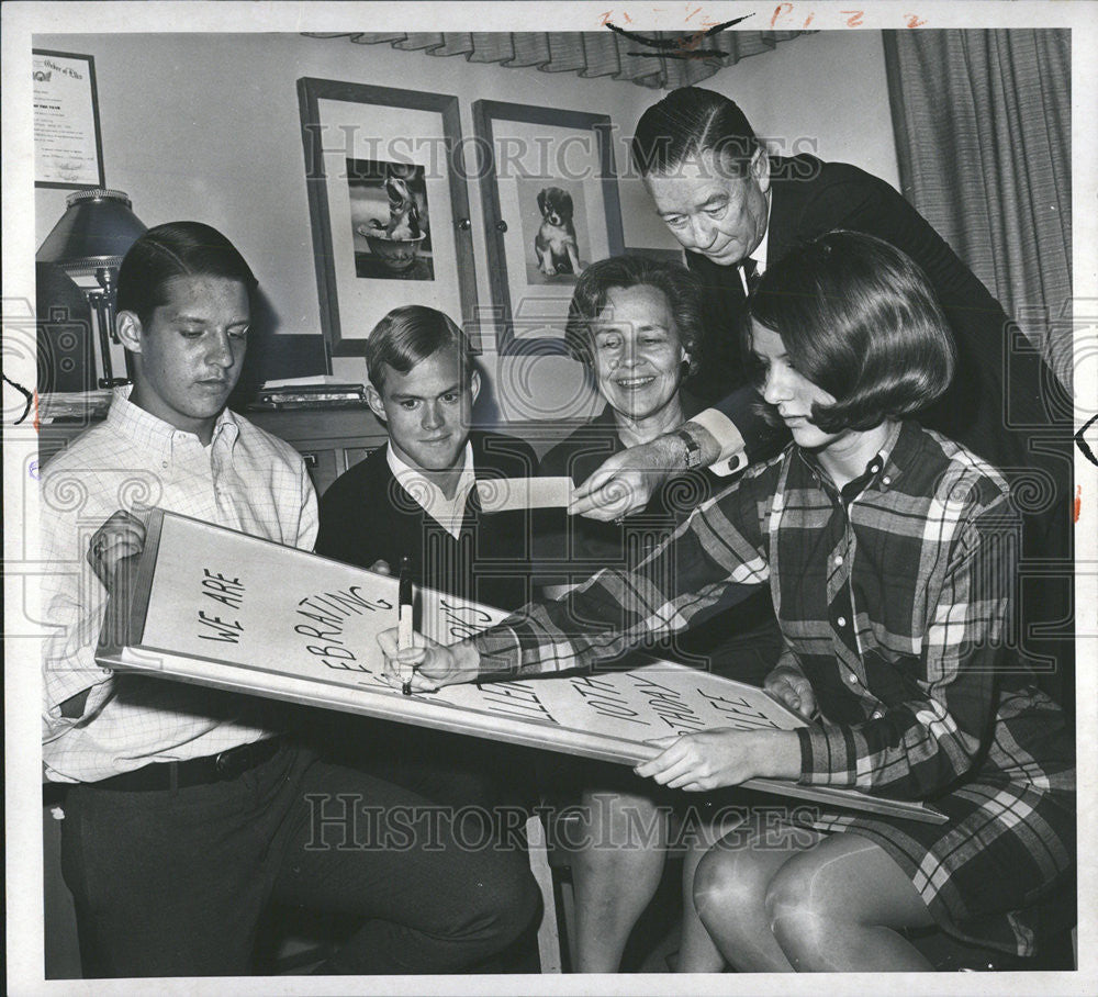 1967 Press Photo Walter McNally Chamber Commerce Allen Park - Historic Images