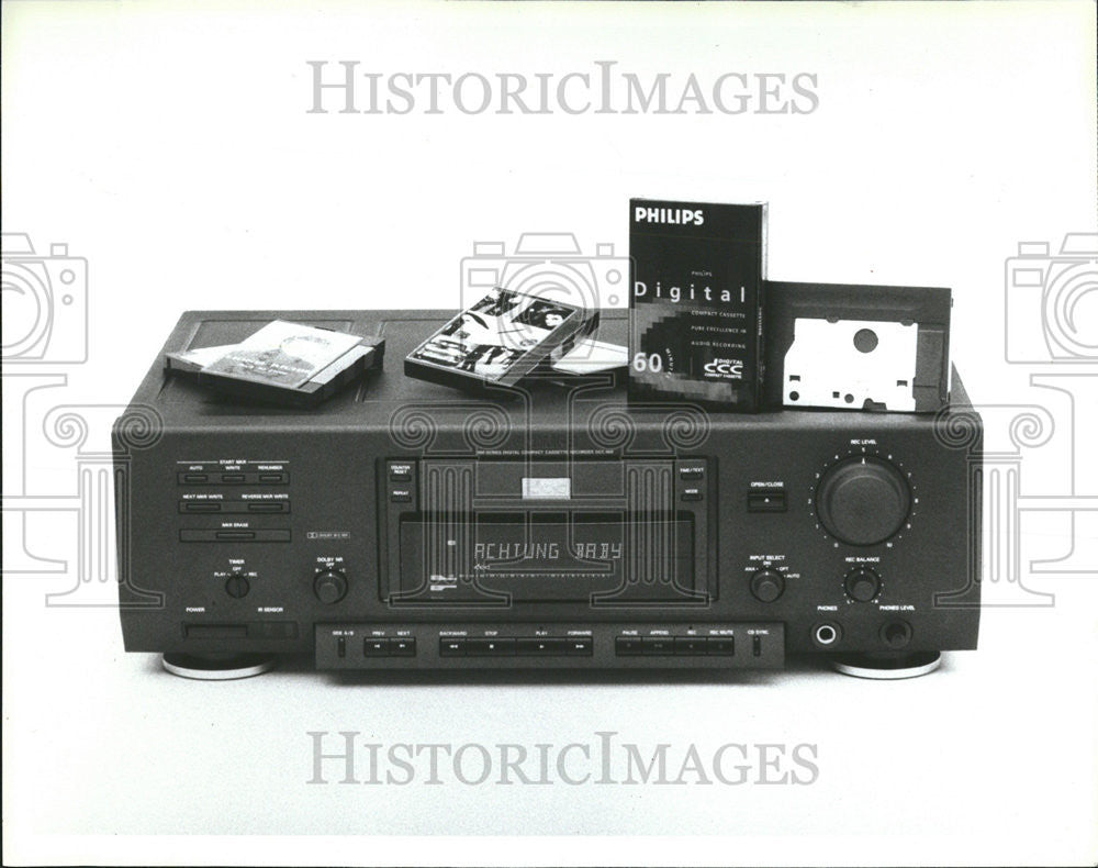 1993 Press Photo Philips digital compact cassette tape recordings Sony disc - Historic Images