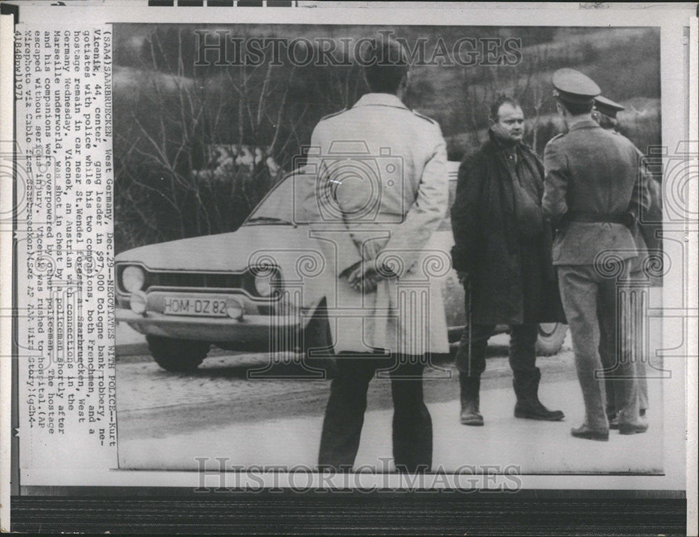 1971 Press Photo Kurt Vicenik Cologne bank robbery Police Vicenek St Wendel - Historic Images