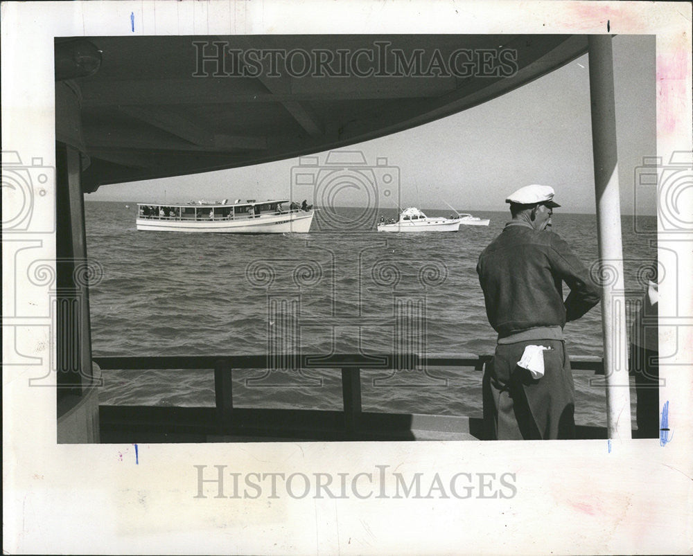 1959 Press Photo Boat Beach Photographer Bob Moreland - Historic Images