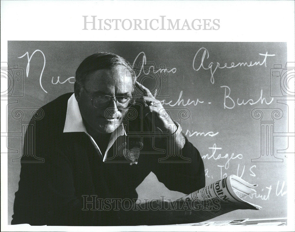 1991 Press Photo Charles Dickelman Teacher Taylor center HS - Historic Images