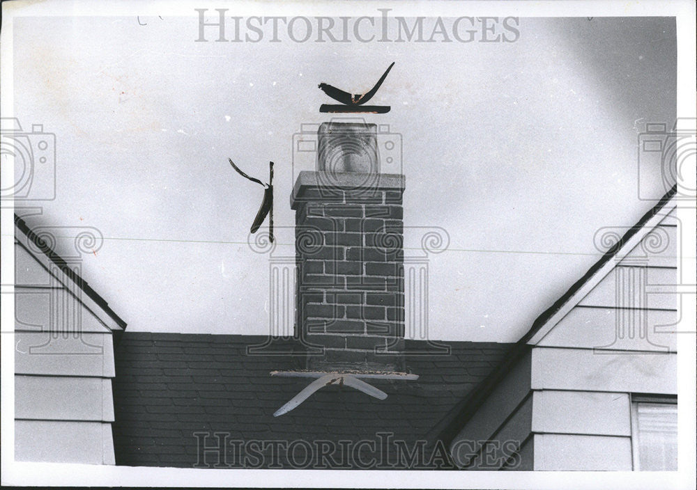 1971 Press Photo Chimneys Hostetler - Historic Images