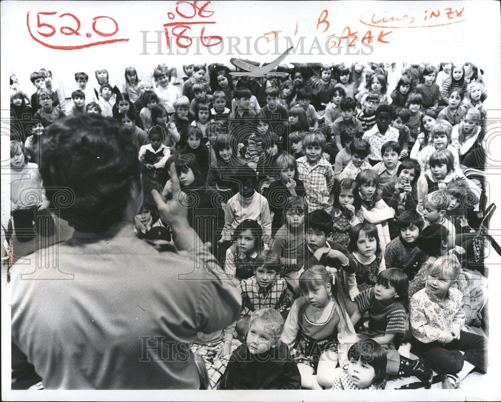 1983 Press Photo School Children - Historic Images