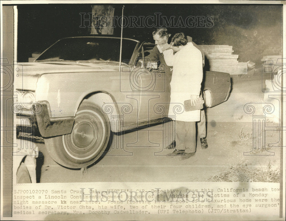 1970 Press Photo Victim Car Detective California beach town Lincoln Santa Cruz - Historic Images