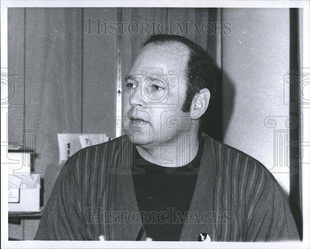 1970 Press Photo Fr Michael O&#39;Connor Detroit Priest Association head Gladwell - Historic Images