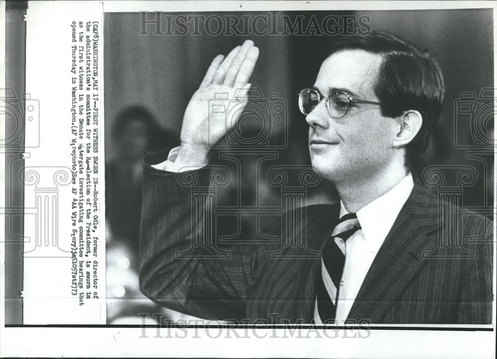 1973 Press Photo Robert Odle administration committee Election President sworn - Historic Images