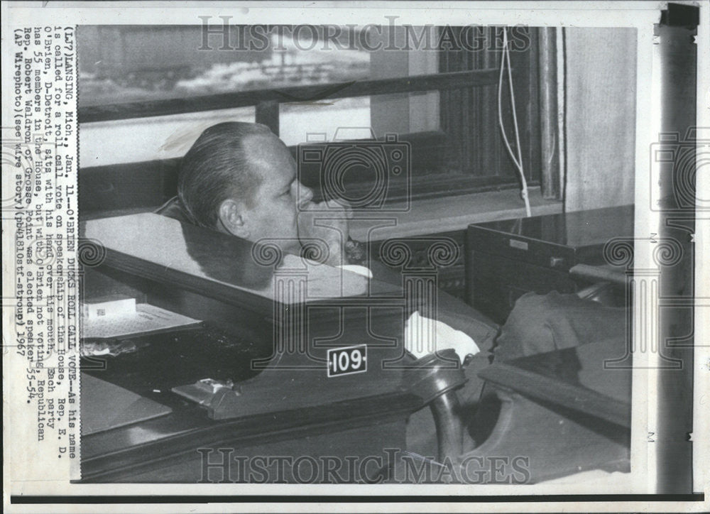 1967 Press Photo O&#39;Brien Detroit Robert Waldron Duck Roll Call Vote Speaker - Historic Images