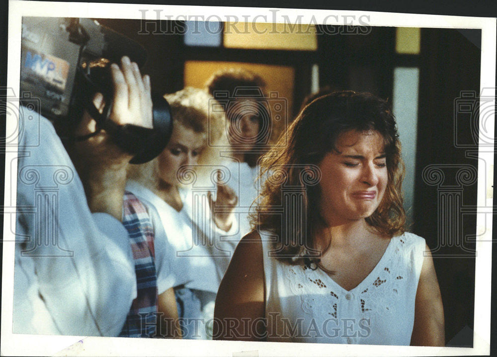 1990 Press Photo Angela Nelson want marriage event crowd - Historic Images