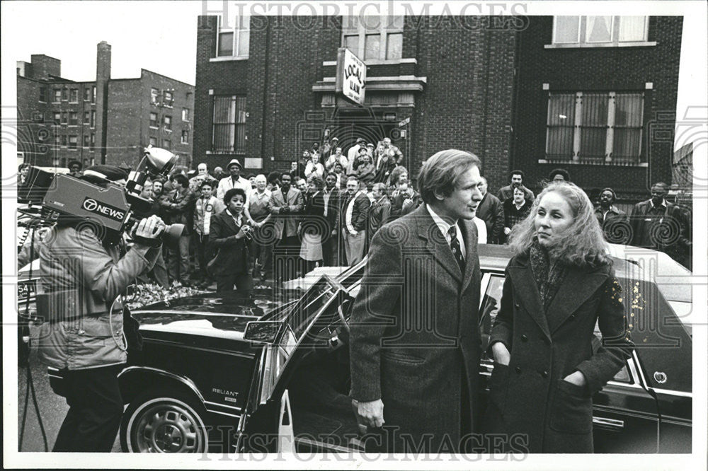 1980 Press Photo SEN. DON RIEGLE AMERICAN POLITICIAN  MICHIGAN WIFE LORI - Historic Images