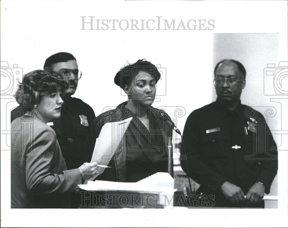 1991 Press Photo Detroit Court Madison Toni Riggs Army Anthony Wife District - Historic Images