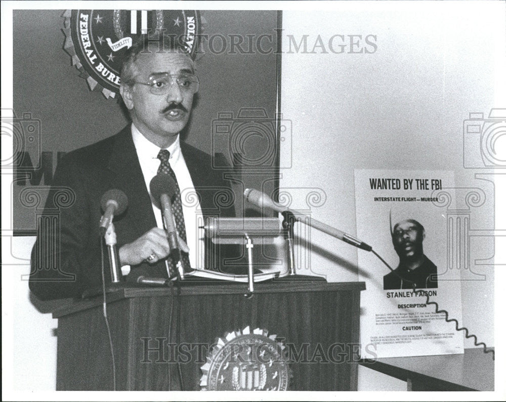 1988 Press Photo Agent Charge Anthony Riggio Detroit Office FBI Band o ...