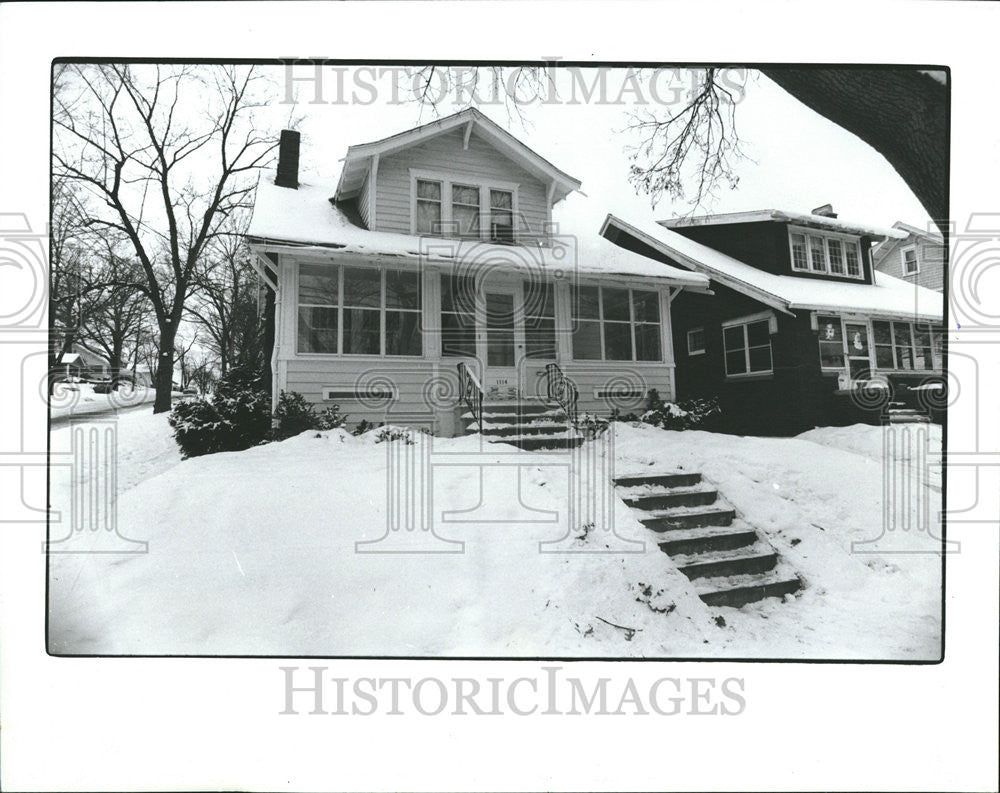 1988 Press Photo Robert Risner Surrogate Broker Jackson Michigan Home Genesearch - Historic Images