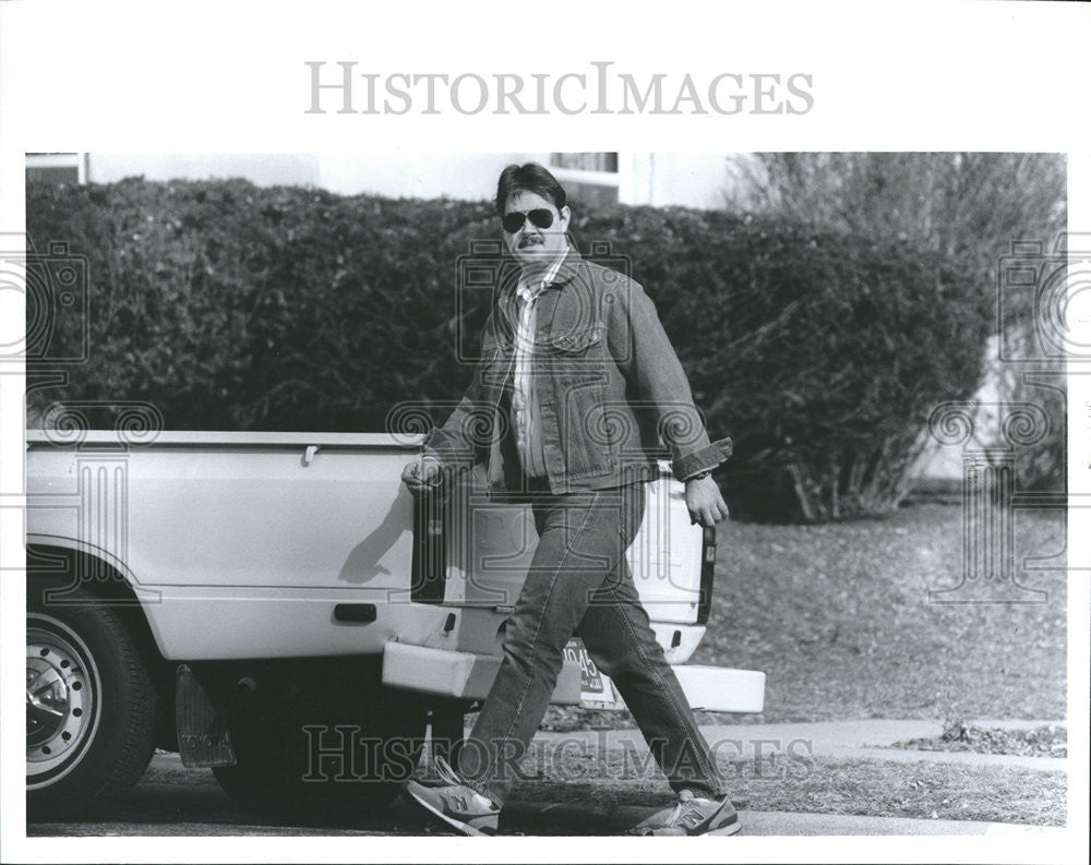 1980 Press Photo Broker Robert Risner Motor Ohio Couple - Historic Images