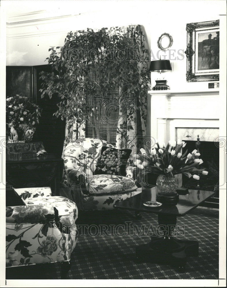 1965 Press Photo Bold Floral Print Chair Window Cover Interior Decorate - Historic Images