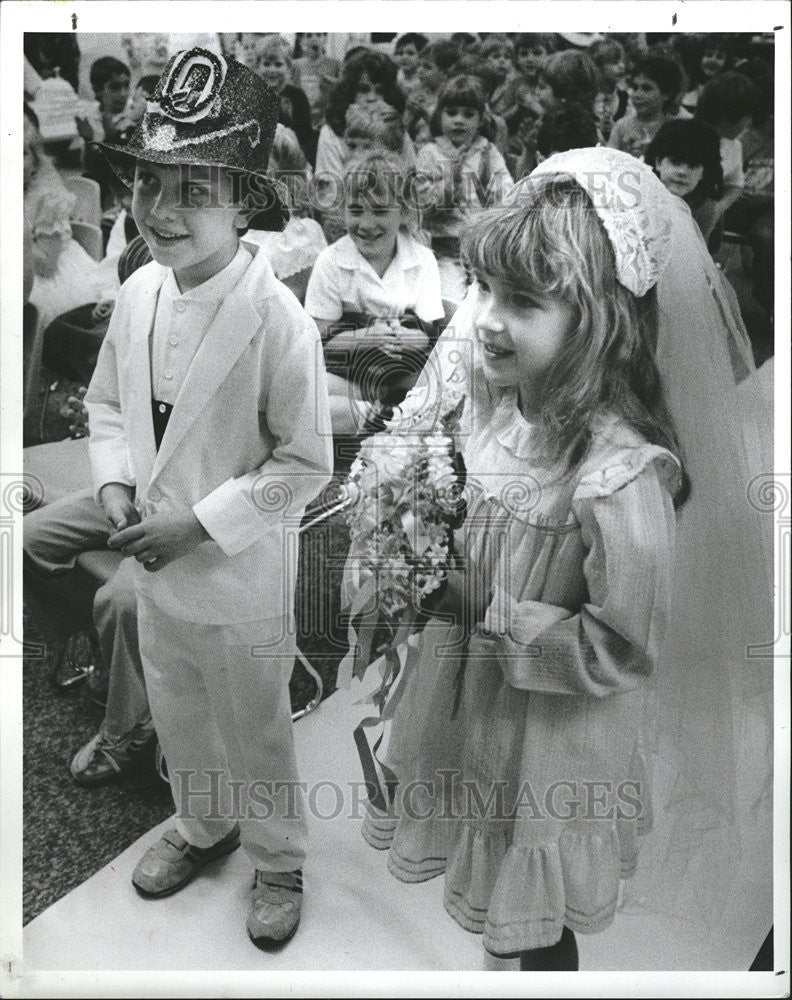 1987 Press Photo Mr Q Miss U Richey Fundamental School lesson vows event - Historic Images