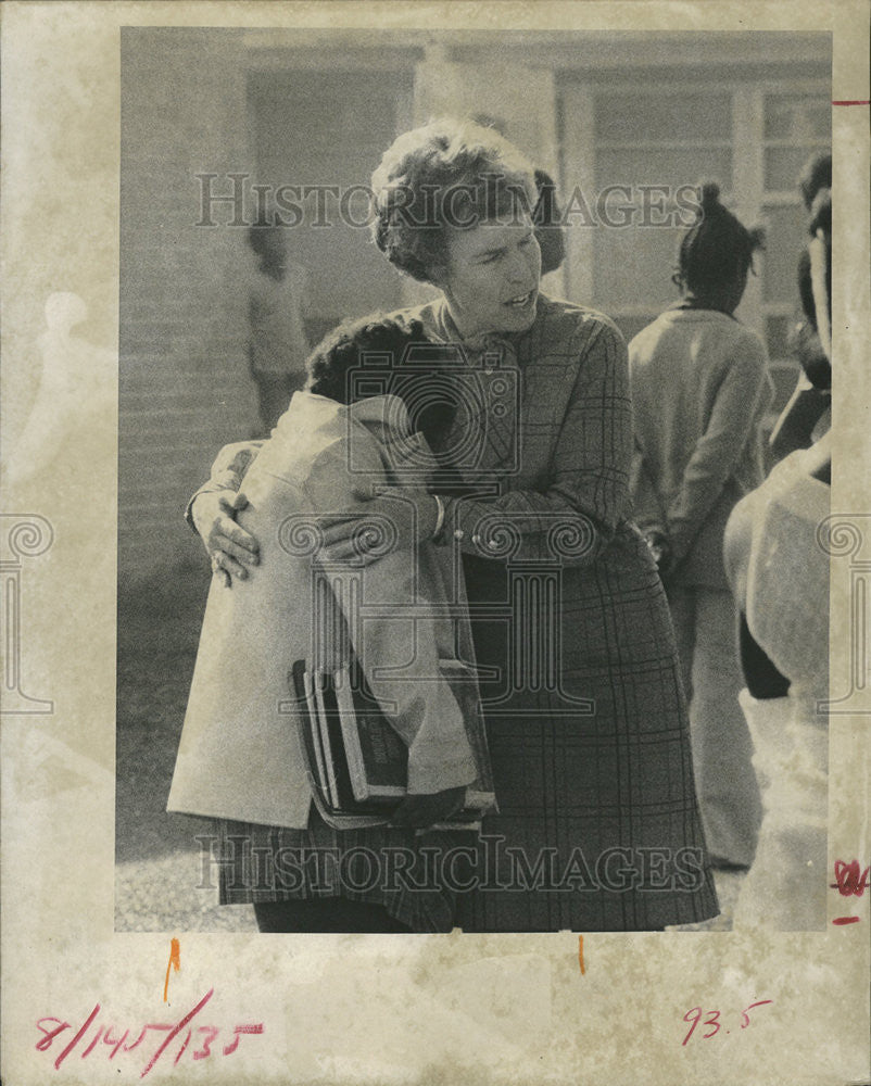 1973 Press Photo Janie Buddin Dean Pinellas Pack Junior High consoles - Historic Images