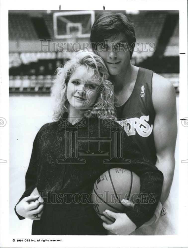 1991 Press Photo Tina Yothers Paul Johansson Movie Actors Laker Girls - Historic Images