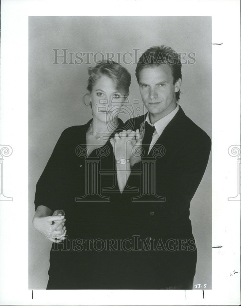 1988 Press Photo Kathleen Turner Sting Movie Actress Actor Musician - Historic Images