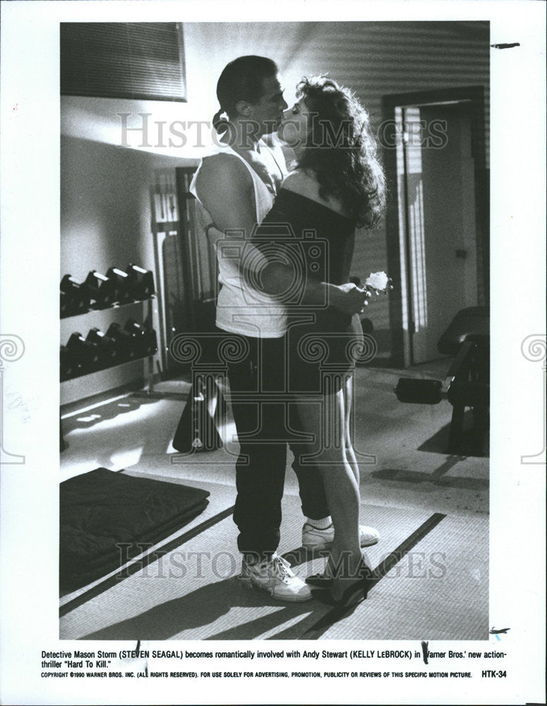 1990 Press Photo Kelly LeBrock Steven Seagal Hard Kill romantically Movie - Historic Images