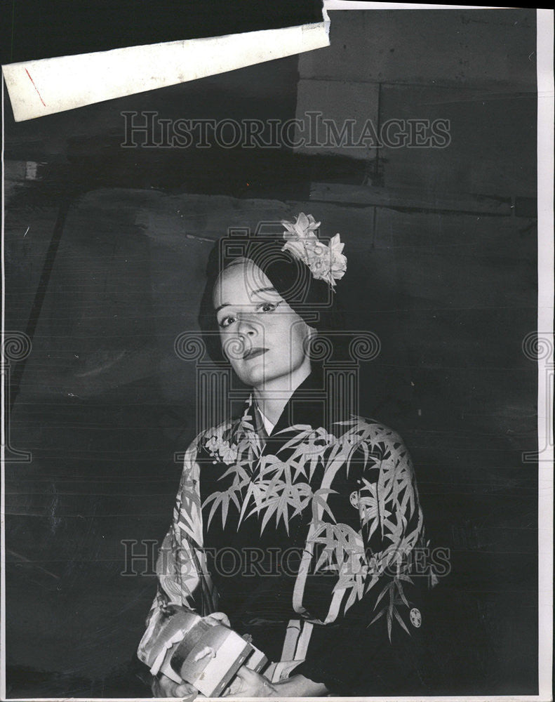 1957 Press Photo Elizabeth Boyne American Actress - Historic Images