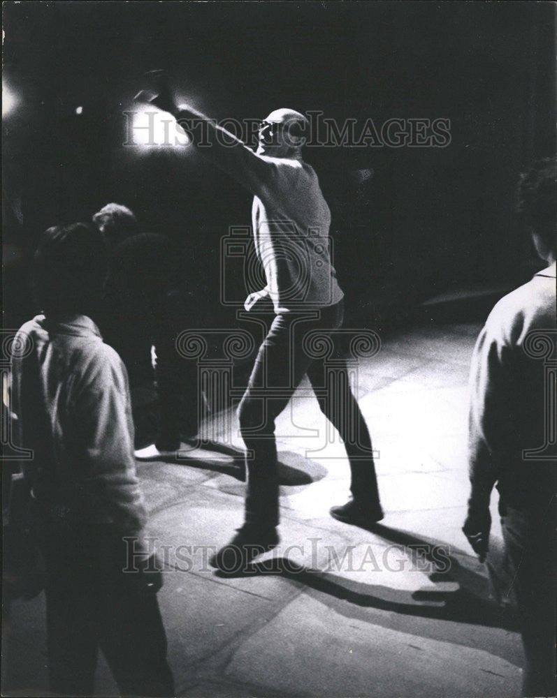 1966 Press Photo James Lucas stage director show member chorus want Central city - Historic Images