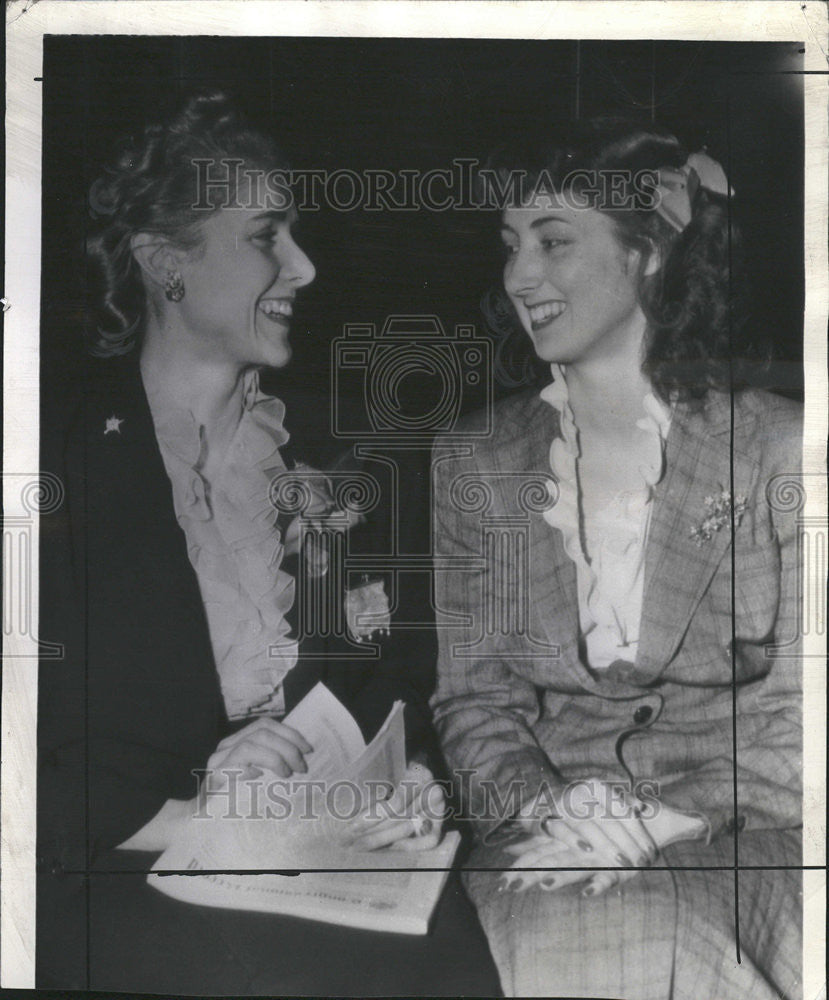 1943 Press Photo Republican Clarke Boothe Luce, Daughter Ann Clarke Brokaw - Historic Images