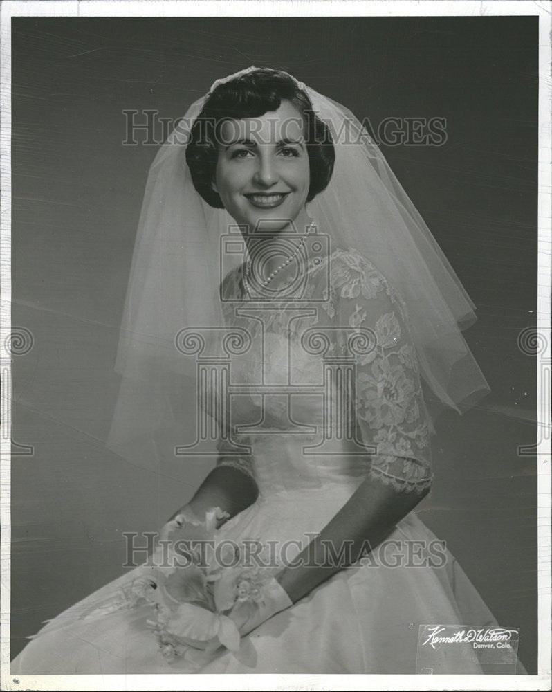 1960 Press Photo Mrs. Richard Charles Luby - Historic Images