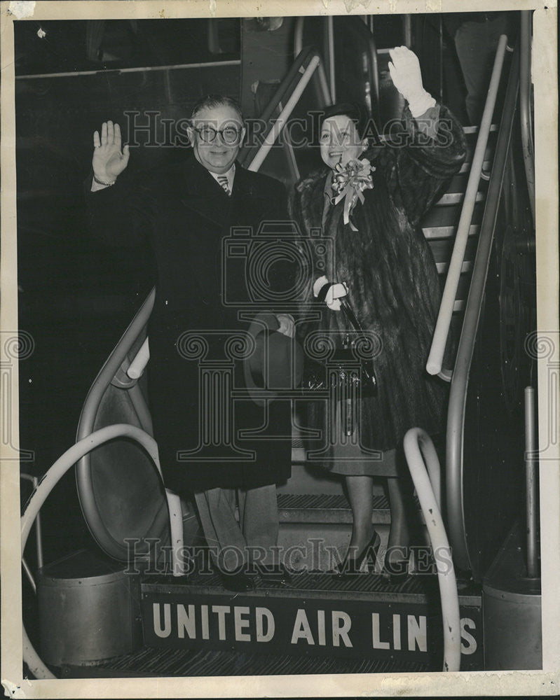 1962 Press Photo Mr Mrs Louis Luby United Airlines plane Vacation Bound New York - Historic Images