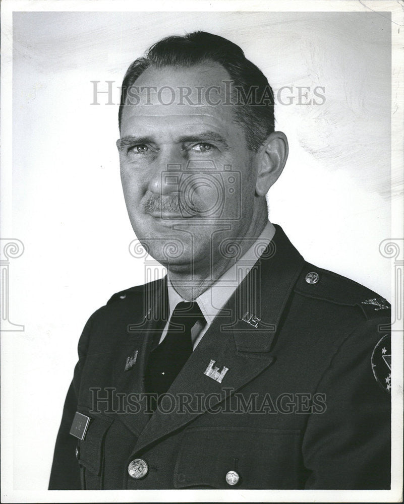 1966 Press Photo Engineer Unit Head Robert Love Missouri River Division army - Historic Images