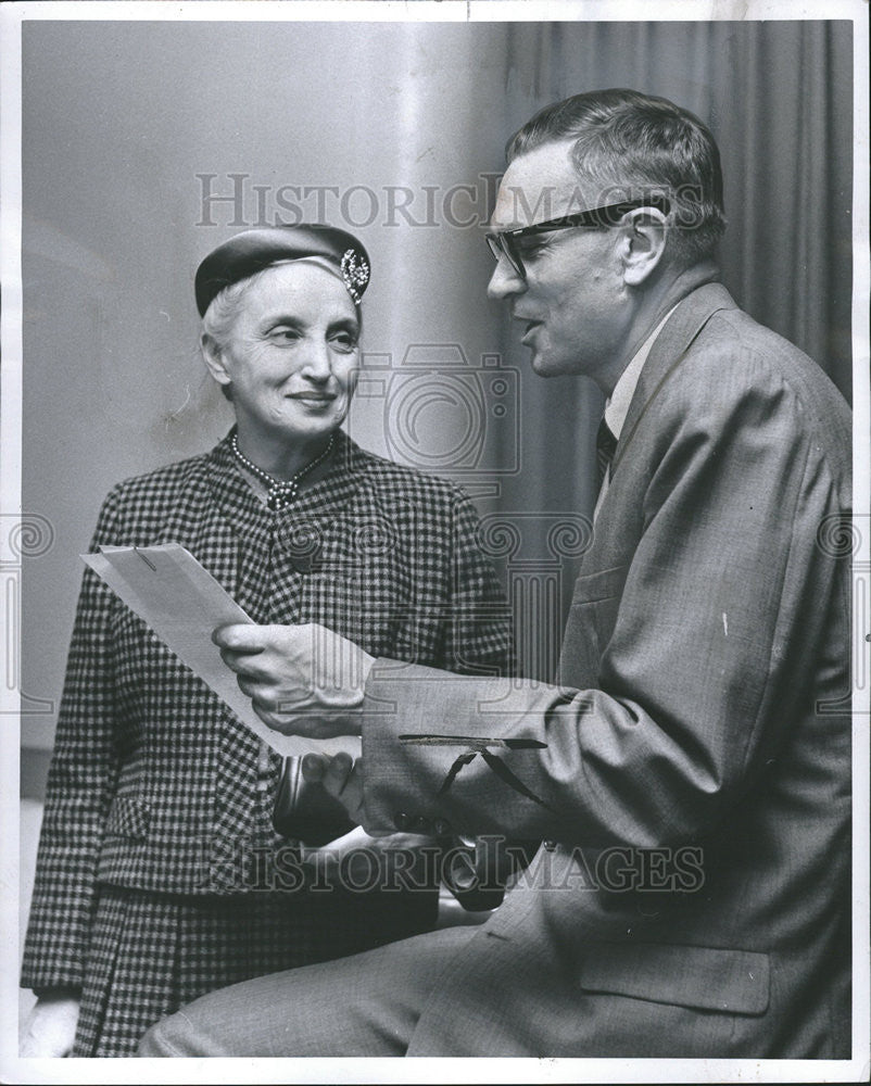 1959 Press Photo Dr William Donanue Hamilton Stillwell Adult Ed Rackham Building - Historic Images