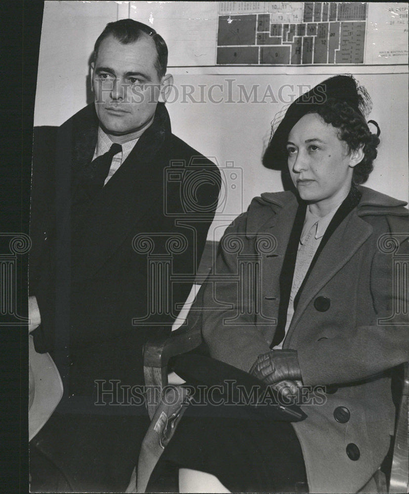 1939 Press Photo Miss Ella Klelwer Courtesy Patrolman Myrl Goodwin Witness - Historic Images