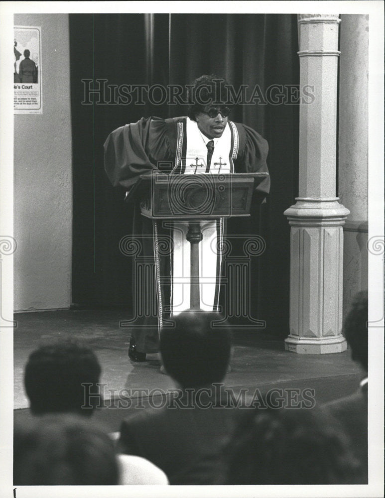 1991 Press Photo Hammer Guest Star Amen Rapper Hammer Play Dual Role Light TV - Historic Images