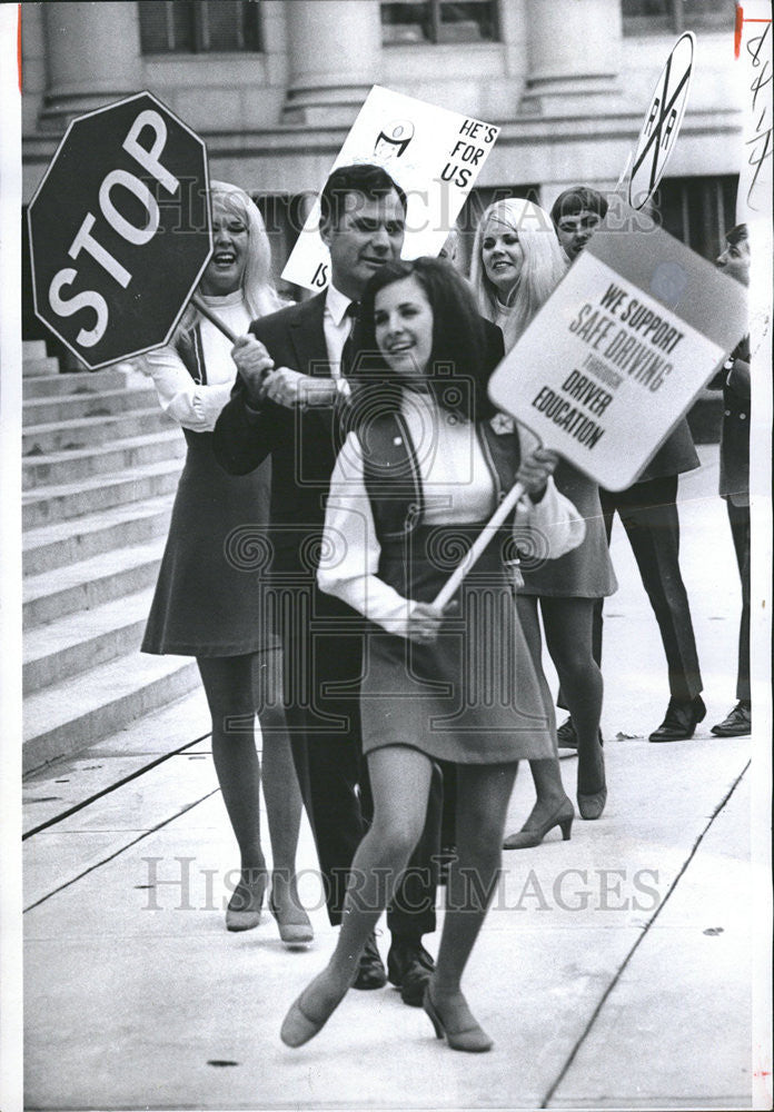 1969 Press Photo Spurrlows DeAnza Brock New Mexico Junior Miss William Koch - Historic Images