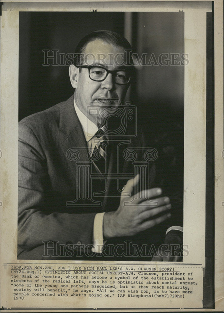 1970 Press Photo Clausen President Bank America radical social symbol people - Historic Images