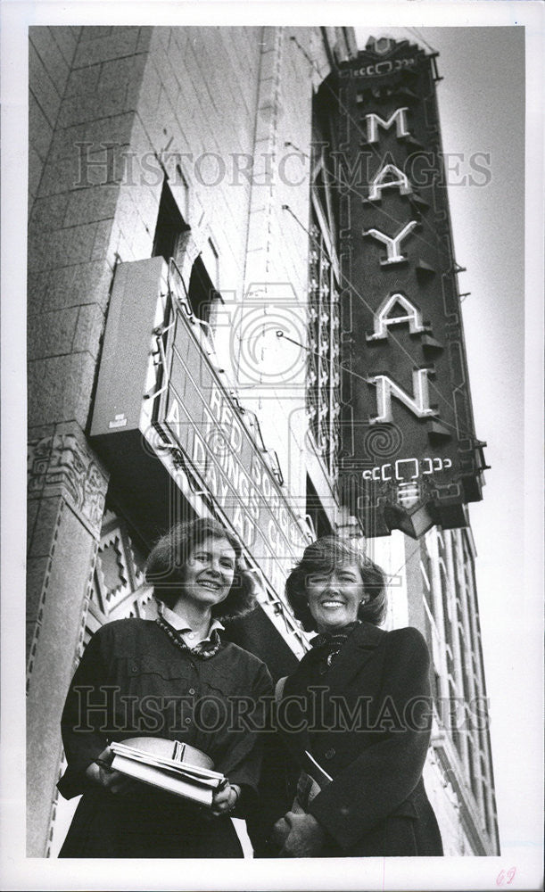 1989 Press Photo Chris Citron, President Friends of the Mayan &amp; Pat Schroeder - Historic Images