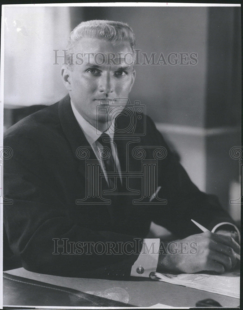 1962 Press Photo Otis Chandler - Historic Images