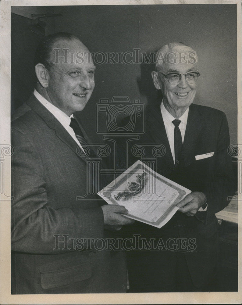 1968 Press Photo John M. Christie Lacy L. Wilkinson Regional Director of Small B - Historic Images