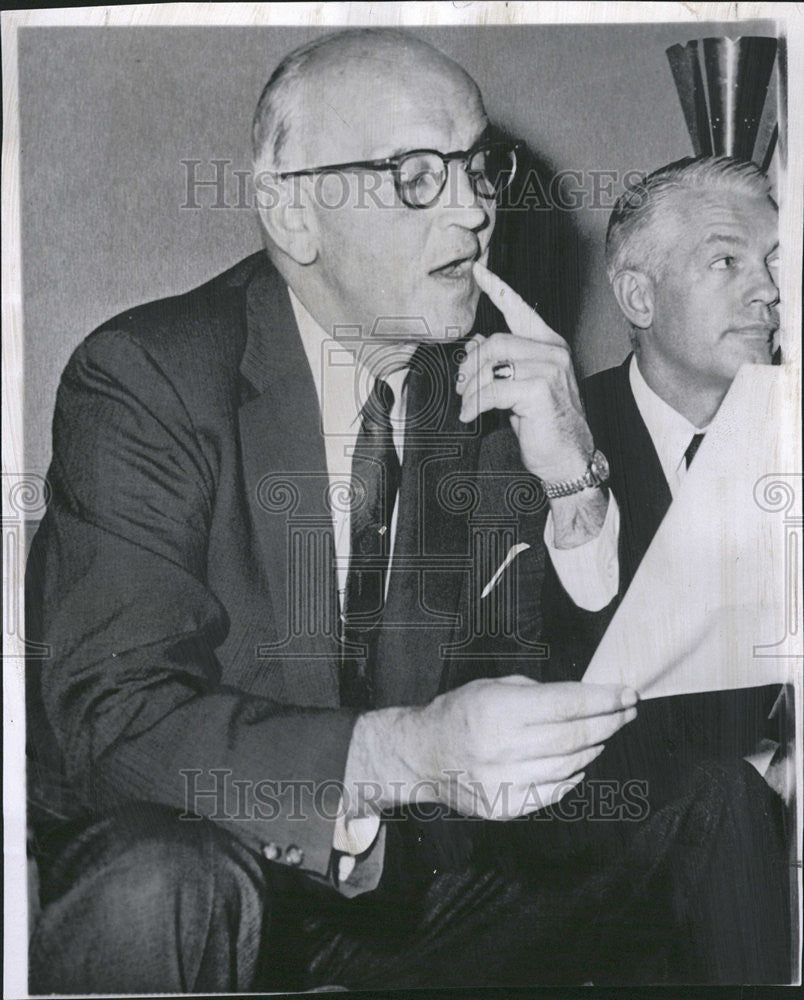 1959 Press Photo Industry Negotiator R Conrad Cooper - Historic Images