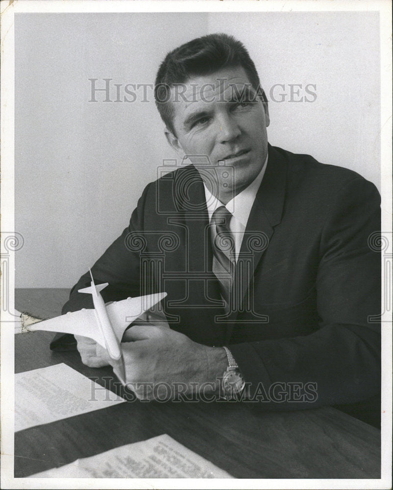 1970 Press Photo Test Pilot William Magruder - Historic Images