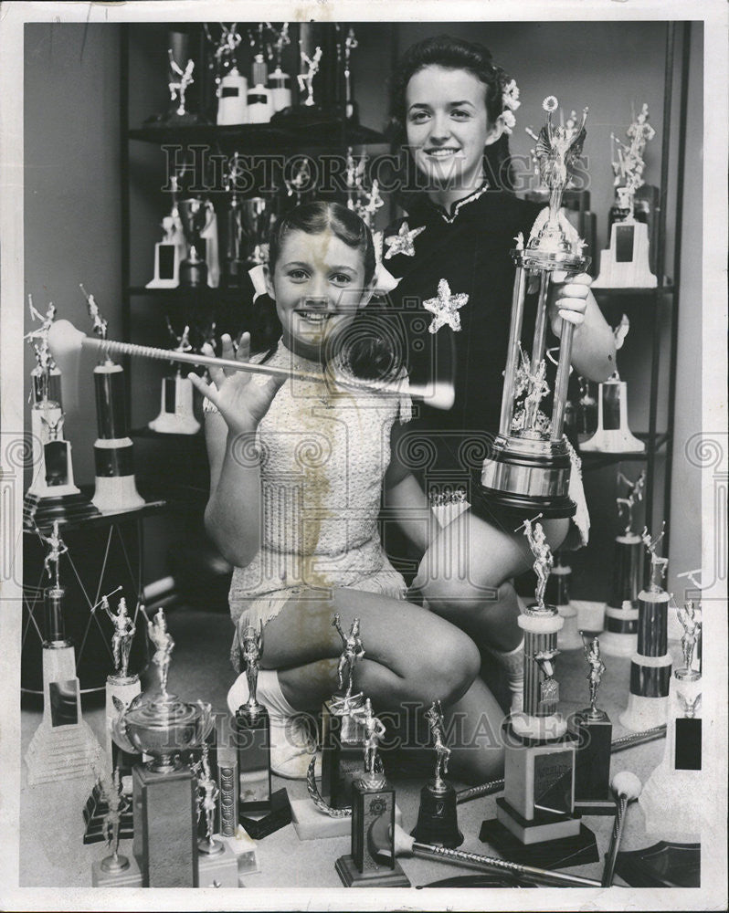 1958 Press Photo Baton Champions Jojo and Sharon Shutty, - Historic Images