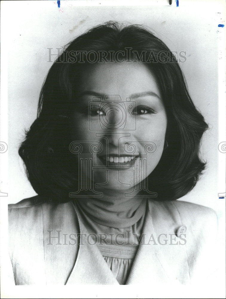 1990 Press Photo Connie Chung Anchors the Saturday Edition of NBC Nightly News - Historic Images