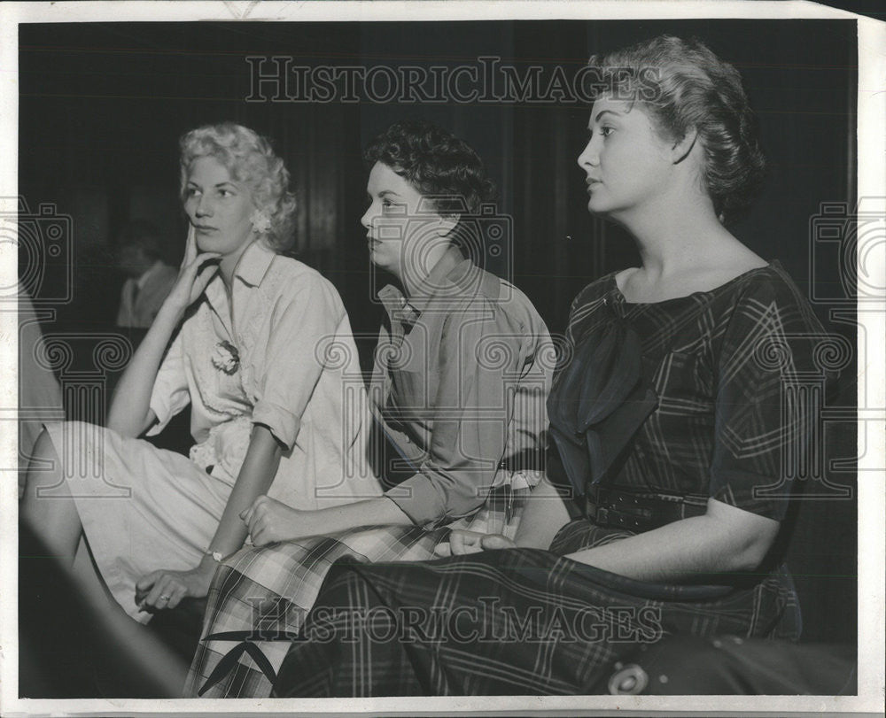 1957 Press Photo Mrs Arleen Imrich Carol Tortorich Joan Crowe - Historic Images